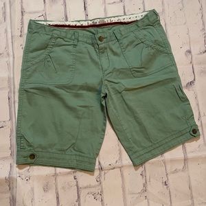 Hollister cotton olive green shorts size 9